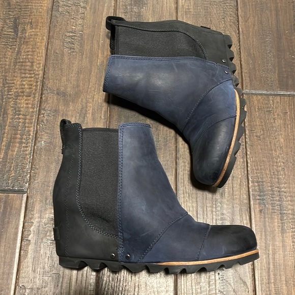 Sorel Shoes - Sorel Joan of Arctic Wedges in Navy/Black Sz 8.5